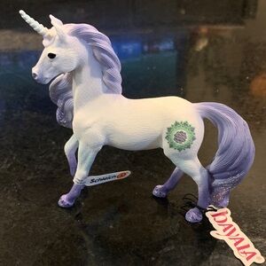 Schleich Bayala Purple and White Unicorn Toy